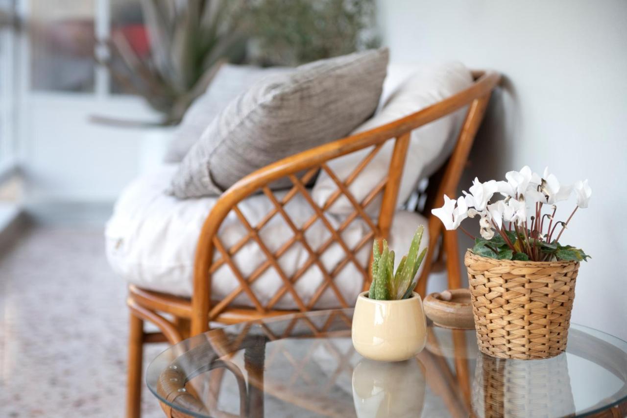 Spacious 82 M2 Two Bedroom Classy Apartment Near City Center เทสซาโลนิกิ ภายนอก รูปภาพ