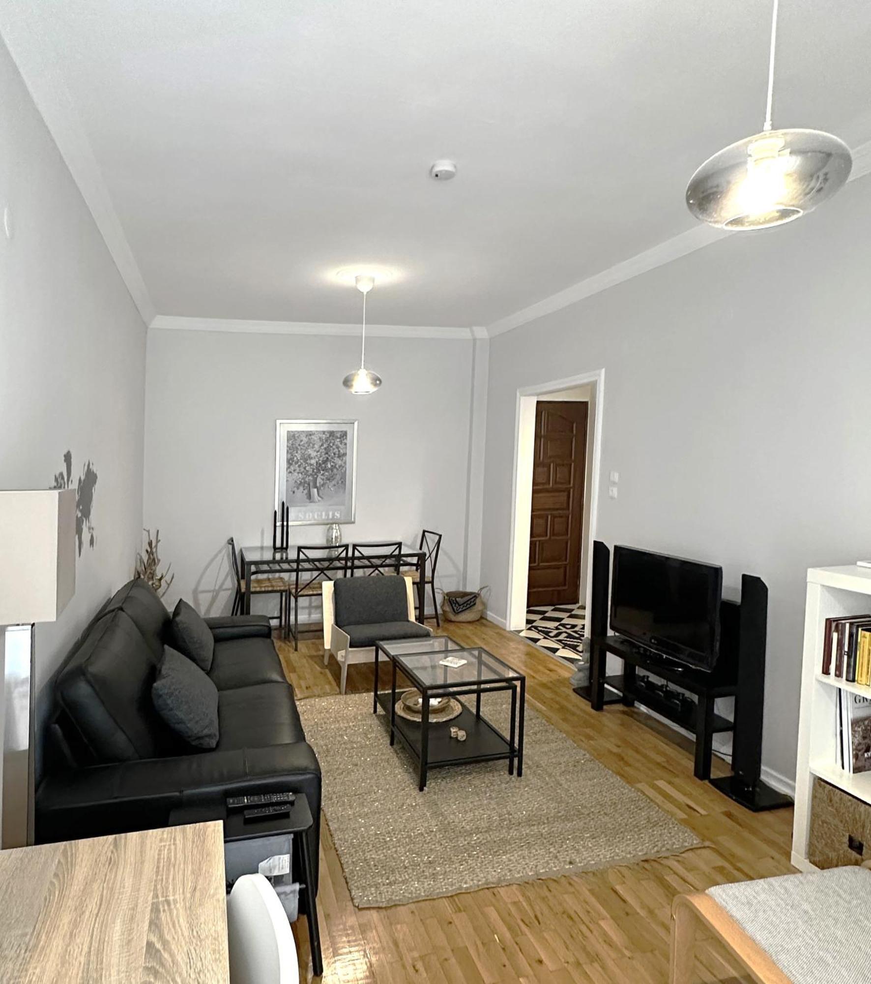 Spacious 82 M2 Two Bedroom Classy Apartment Near City Center เทสซาโลนิกิ ภายนอก รูปภาพ